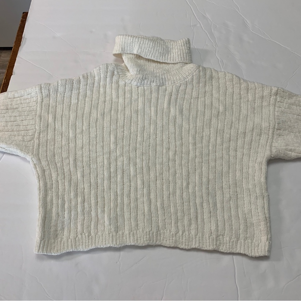 Forever 21 sweater medium
